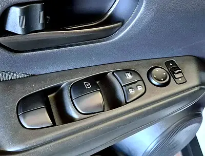 صورة 5 لـ 2018 Nissan KICKS