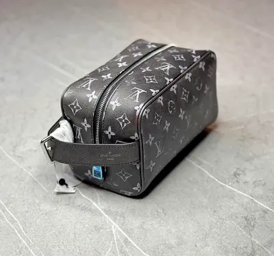 Louis Vuitton Dopp kit