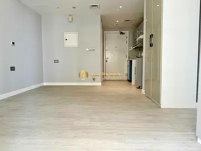 Lake View | Higher Floor | Prime Location