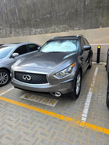 2018 Infiniti QX70 照片 4