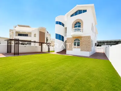 INDEPENDENT VILLA WITH HUGE GARDEN | CANAL VIEW