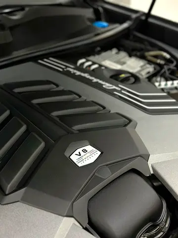 2022 Lamborghini URUS — миниатюра 19
