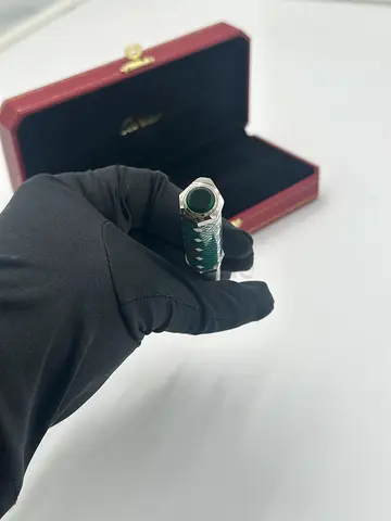 Green Lacquered Fountain Pen with carteir Decorative Case - Preowned