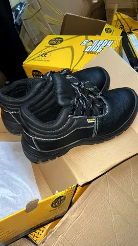 🔥 عرض تصفية حصري للشركات والمقاولين – بسعر التكلفة! 🔥
أحذية سلامة مهنية (Safety Shoes) أصلية ومعتم