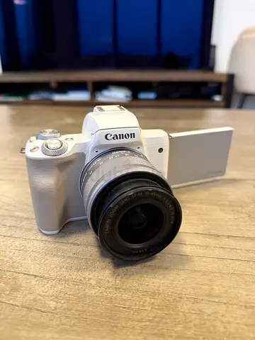CANON EOS M50 white colour + 64gb memory card