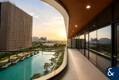 Pool View | Large Layout | Extra Parking