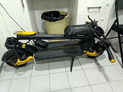 Kugoo Electric Scooter with Fukukawa Storage Bag