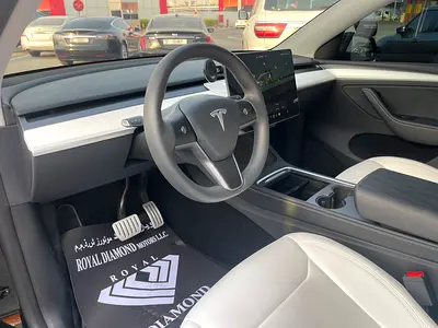 صورة 7 لـ 2024 Tesla MODEL Y