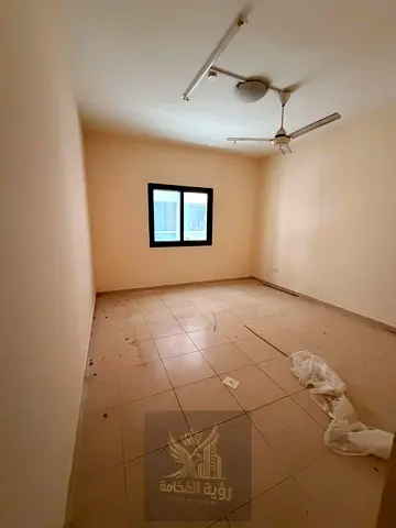 شقة غرفتين وصالة للإيجار السنوي في القليعة بلكونة وحمامين موقع مميز ومساحات مريحة والدفع على 4 أو 6 دفعات مناسب للعائلات
