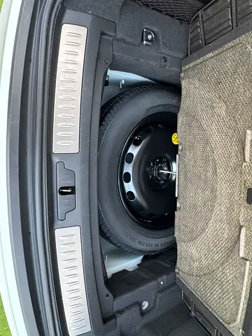 2026 LAND Rover RANGE ROVER VELAR — миниатюра 13