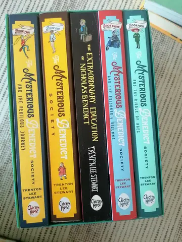The Mysterious Benedict Society box set (5 books) - Trenton Lee Stewart