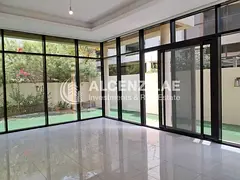 UNFURNISHED | SPACIOUS | COMMUNITY VIEW