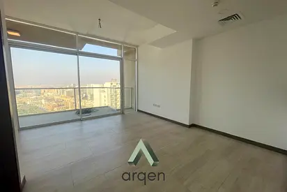 Luxurious 1-Bedroom Apartment in Hameni Tower | Panoramic Dubai Views & Huge Balcony-copy
