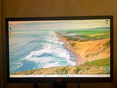 Hp desktop + 22” AOC monitor