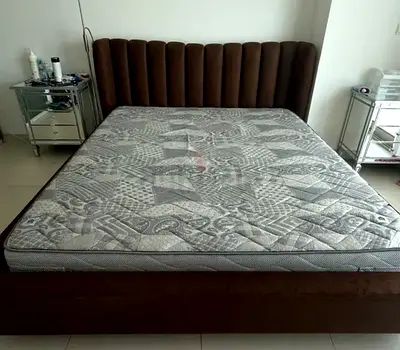 King bed with mattress
