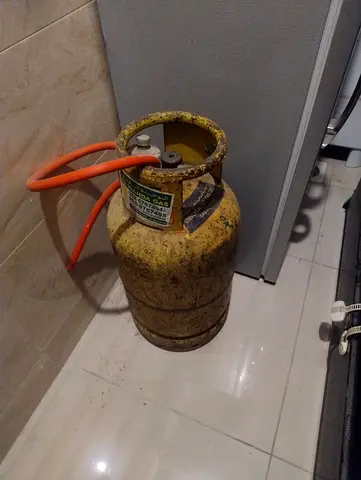 Gas cylinder