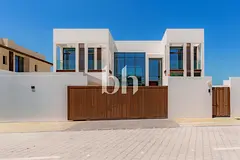 V5 Select | Huge Plot | Ready | Luxury Living