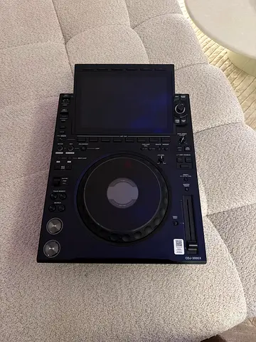 Pioneer CDJ 3000x DJ Player - Professional Media Deck in perfect Condition