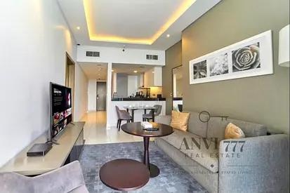 برج داماك ميزون بريفيه B | غرفة وصالة بطابق مرتفع | إطلالة على القناة | تصميم واسع
