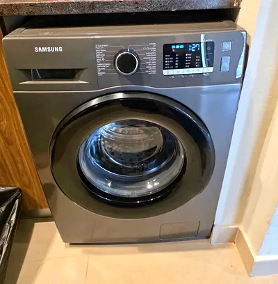 Samsung 8 kg washing machine neat and clean perfect working
