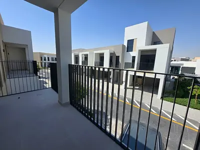 CLASSIC TYPE | CLOSE TO AMENITIES | SINGLE ROW