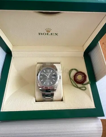 Rolex Oyster Perpetual Datejust 1:1 Clone with Box and Card