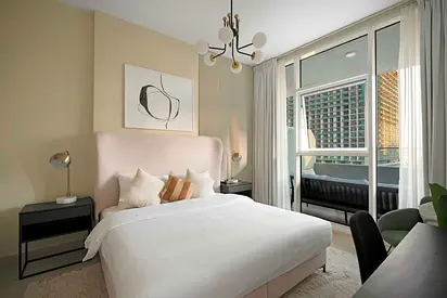 Furnished | Bright Unit | Ready To Move
