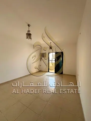3 غرف وصالة للإيجار في المجاز 2 | شارع جمال عبدالناصر | بلكونتان | 50,000 درهم