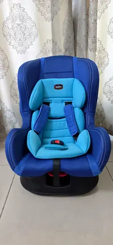 Juniors convertible baby car seat - good condition