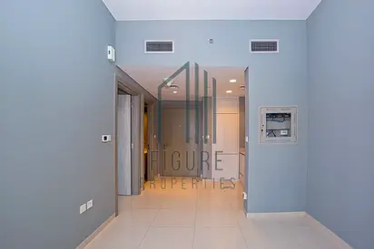 Cozy 1-BR Near Metro Station | Best Price