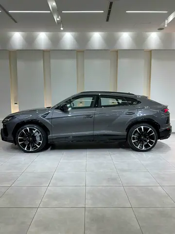 صورة 7 لـ 2022 Lamborghini URUS