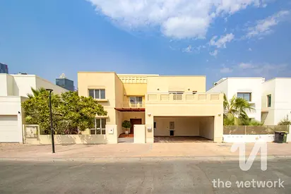 Single Row | Upgraded Floor | Landscaped | Vacant