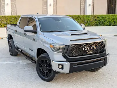 2019 Toyota Tundra Crewmax SR5 - GCC Specs interior and Exterior Excellent Condition