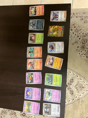 Pokémon Trading Cards Lot — Mixed Individual Cards (it might be fake idk)