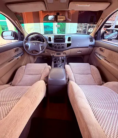 2013 Toyota FORTUNER 照片 11