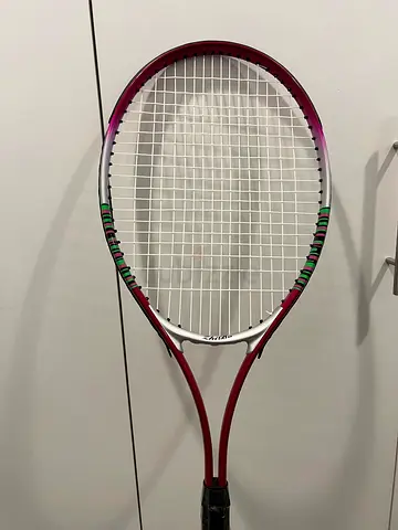 Affordable tennis racket