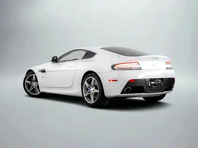 صورة 2 لـ 2016 Aston Martin VANTAGE