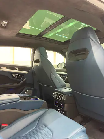 2022 Lamborghini URUS — миниатюра 16