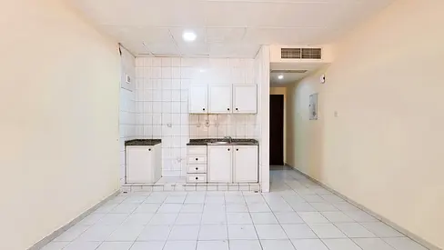 Studio for Family Close to Bus station -Satwa