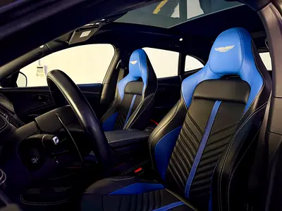 2023 Aston Martin DBX — миниатюра 8