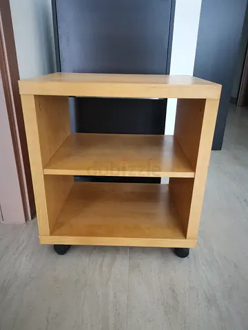 Night stand, book shelves.