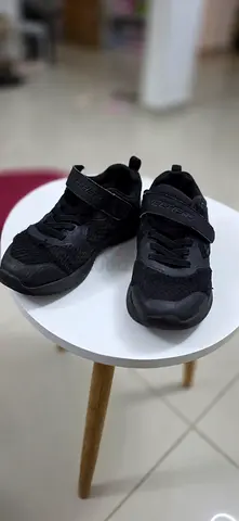 Black kids scheker with velcro straps - lightly used
