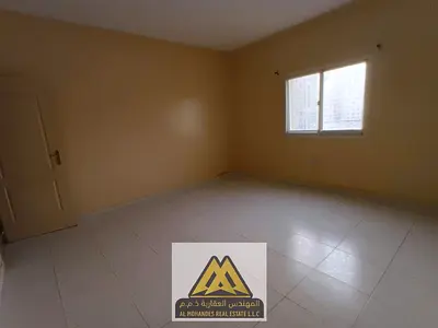 استوديو عائلي بتصميم عملي ومطبخ منفصل وموقع حيوي مع تسهيلات مريحة في الدفع وسهولة التنقل