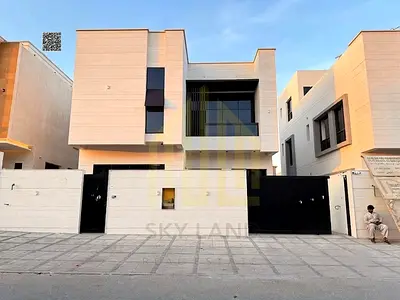 فيلا فاخره موقع مميز تملك حر شامل كل شئ