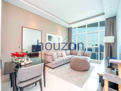 Bright + Spacious 1BR | Vacant | Canal View