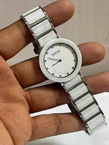 BERING white ceramic-look wristwatch, good working condition