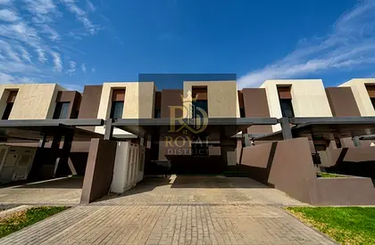 LUXURY FURNISHED 2 MASTER BR TOWNHOUSE + MAID | 2 PARKINGS | READY TO MOVE | SARAB 1 ALJADA