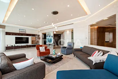 Large Layout | UPGRADED | Fully Furnished