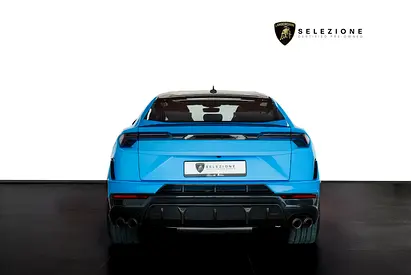 صورة 6 لـ 2023 Lamborghini URUS