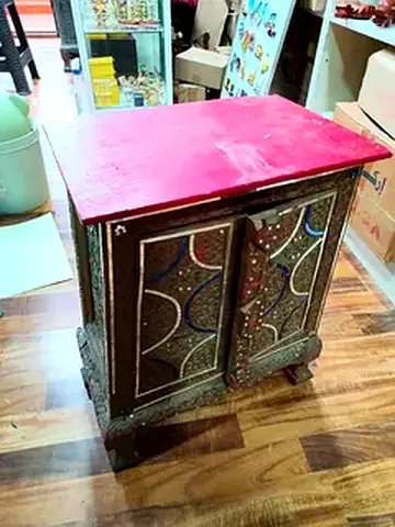 Vintage Wooden Bedside Cabinet / Nightstand with Decorated Doors-52x43cm